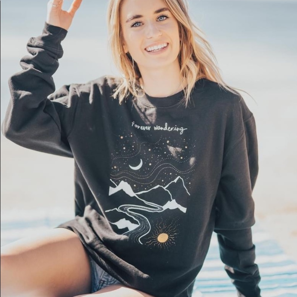 Serengetee black forever wandering crewneck sweatshirt